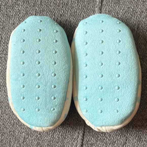 Bluey Cozy Slippers - 2T/3T - Picture 2 of 5